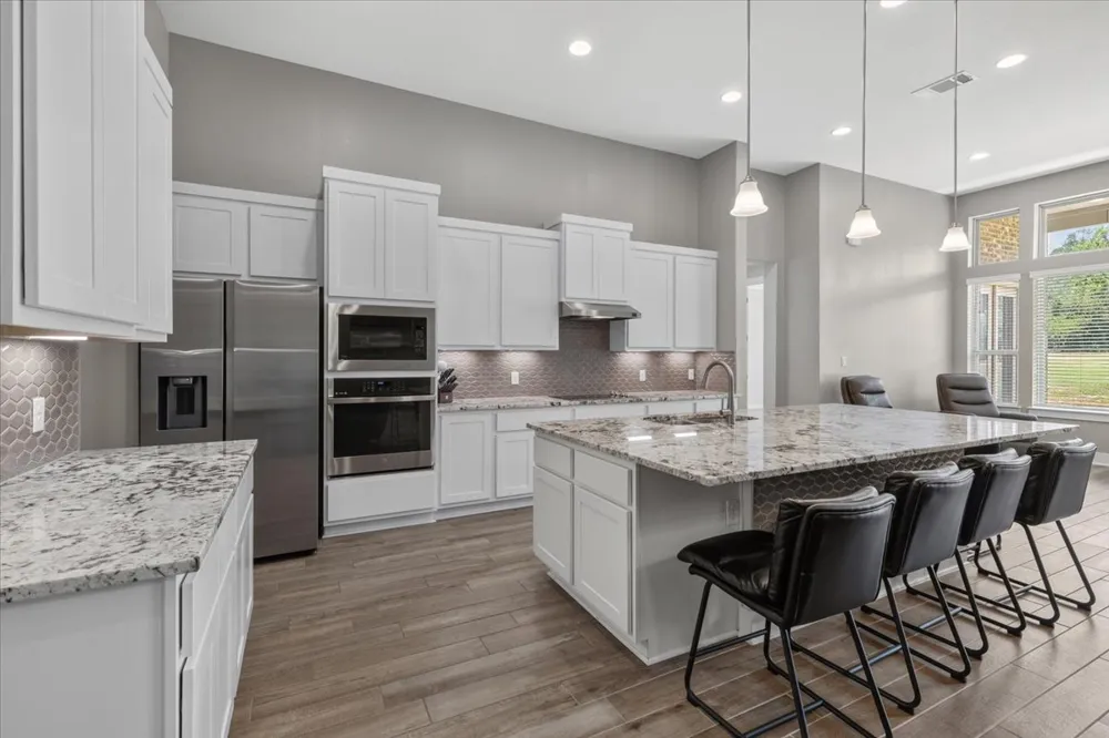 320 Raptor Beak Way Cedar Creek, TX 78612
