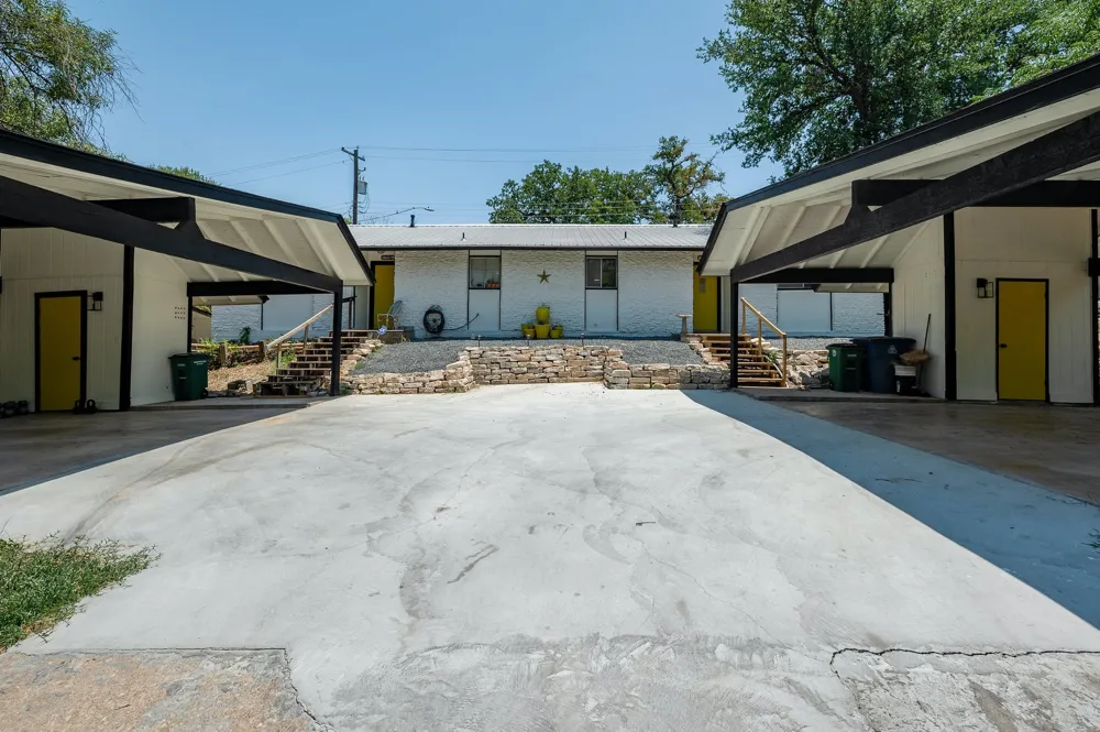 1706 Elmhurst Drive #B Austin, TX 78741