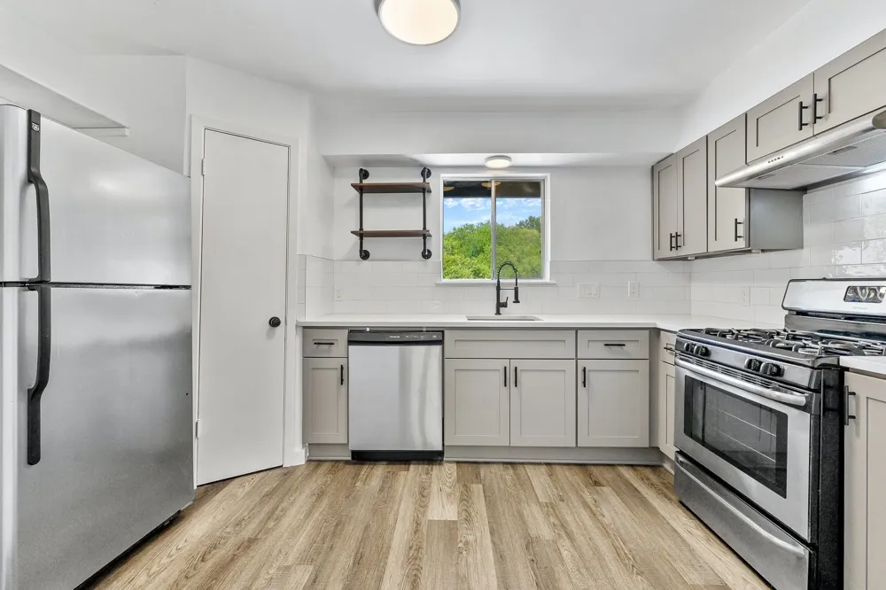 1706 Elmhurst Drive #B Austin, TX 78741