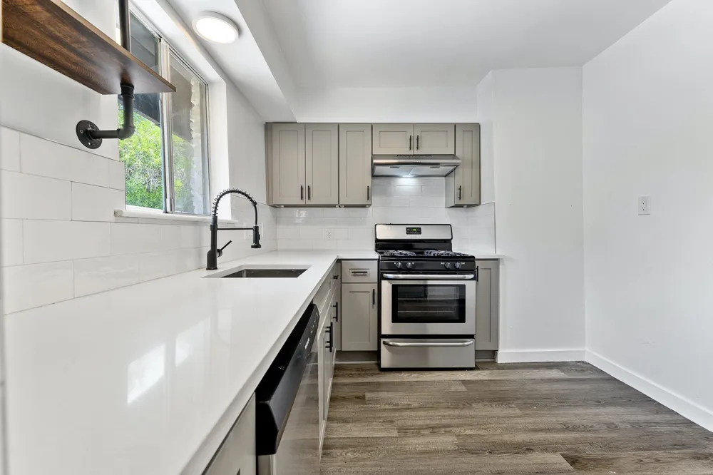 1706 Elmhurst Drive #B Austin, TX 78741