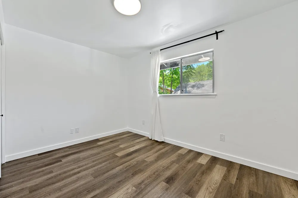 1706 Elmhurst Drive #B Austin, TX 78741