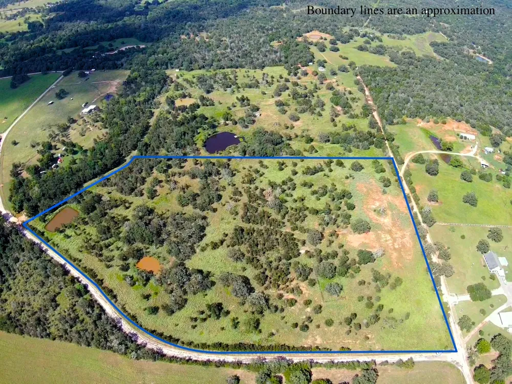 1085 County Road 426 Dime Box, TX 77853