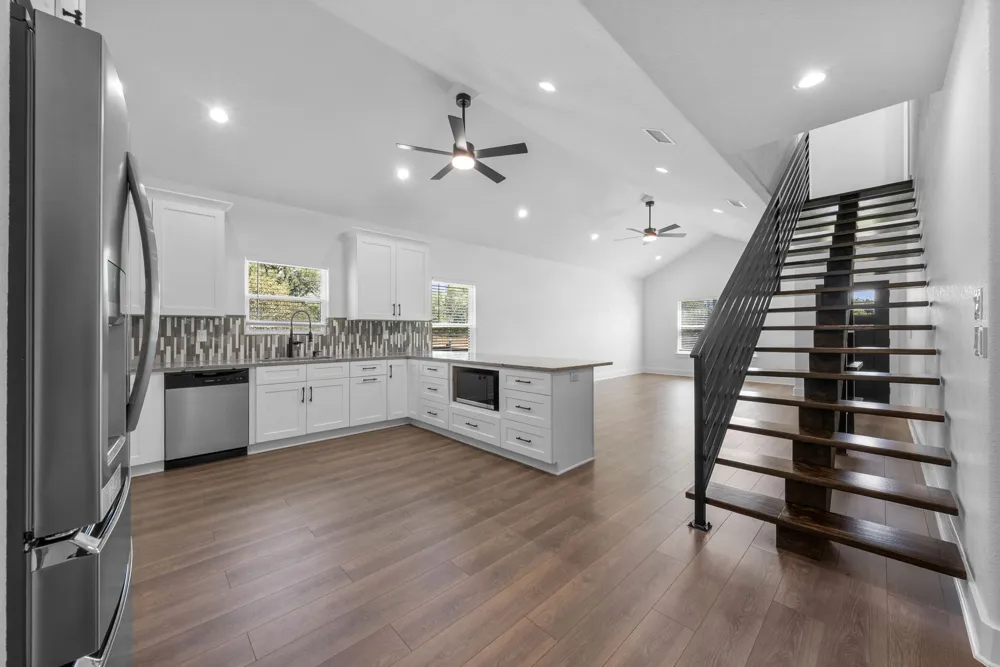 212 Southwood Drive Granite Shoals, TX 78654