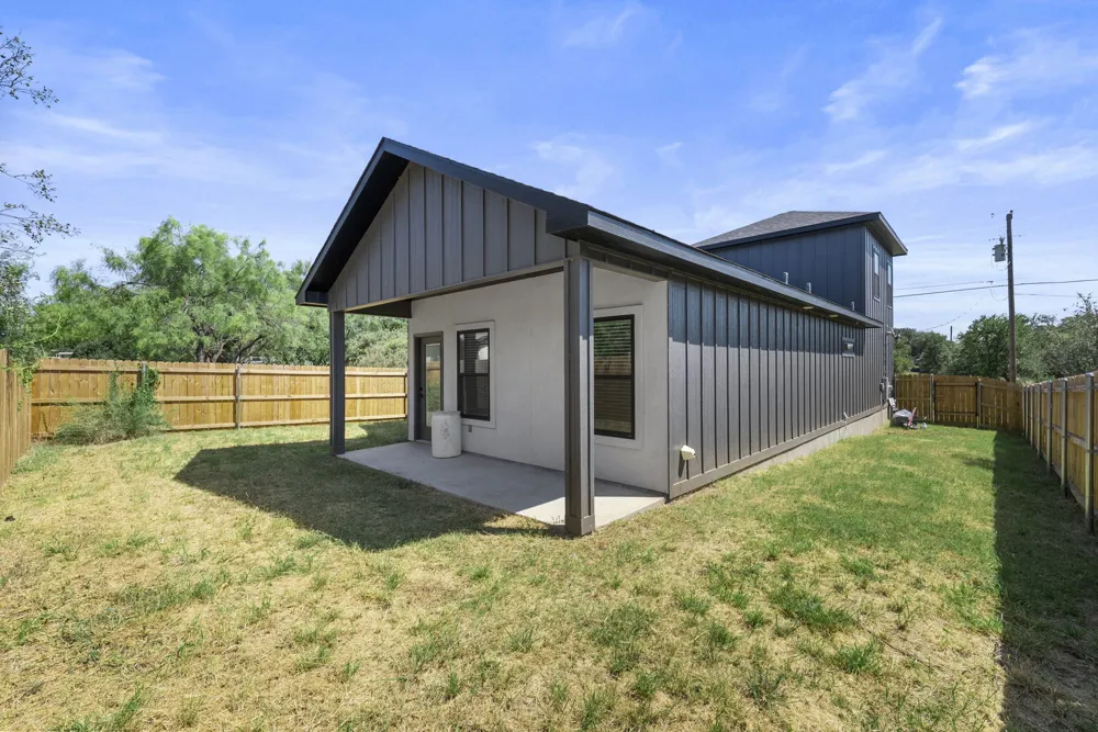 212 Southwood Drive Granite Shoals, TX 78654
