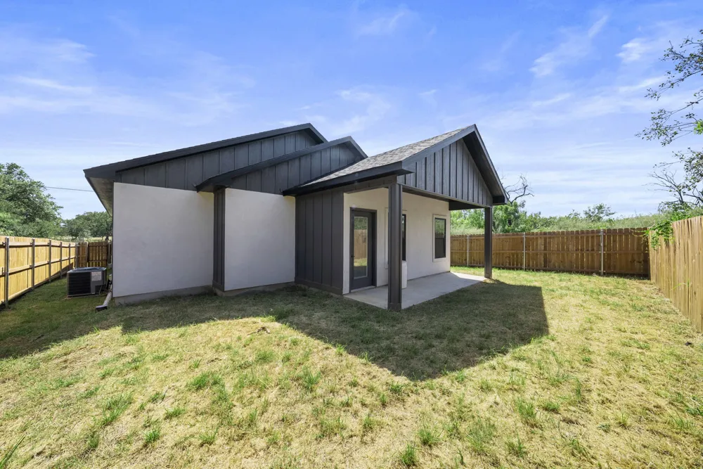 212 Southwood Drive Granite Shoals, TX 78654