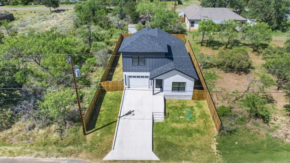212 Southwood Drive Granite Shoals, TX 78654