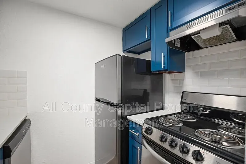 502 W 35th Street #103 Austin, TX 78705