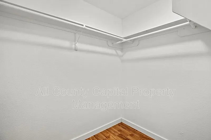 502 W 35th Street #103 Austin, TX 78705