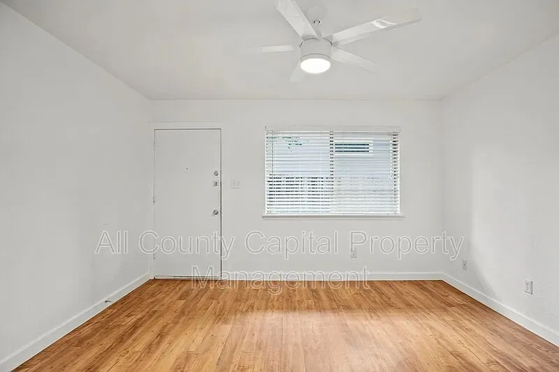 502 W 35th Street #103 Austin, TX 78705