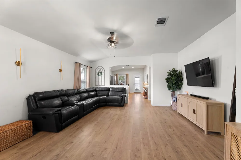 214 Jennifer Lane Bastrop, TX 78602