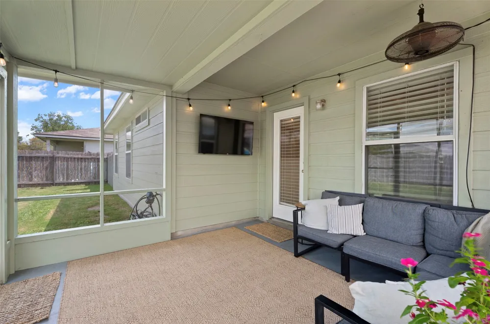 214 Jennifer Lane Bastrop, TX 78602