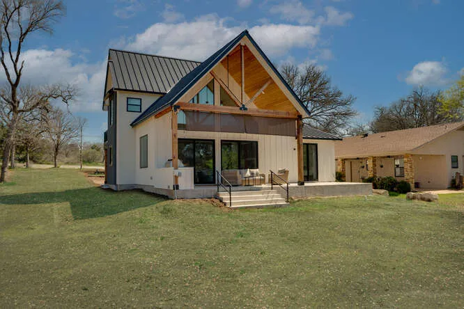 614 Pecan Creek Drive Horseshoe Bay, TX 78657