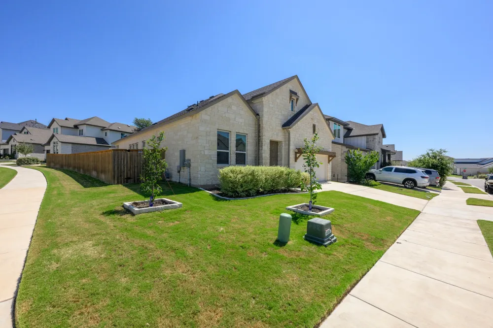 374 Kings Pine Drive Dripping Springs, TX 78620