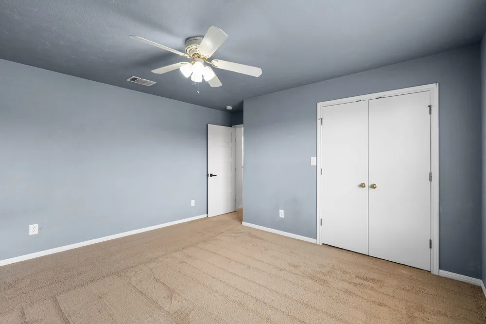 913 County Road 220 Florence, TX 76527