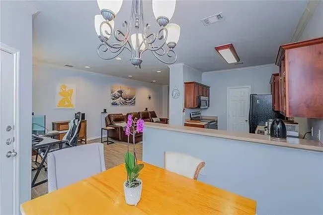 12250 Abbey Glen Lane #E Austin, TX 78753