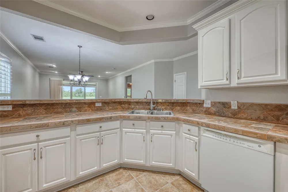 125 Dickens Circle Georgetown, TX 78633