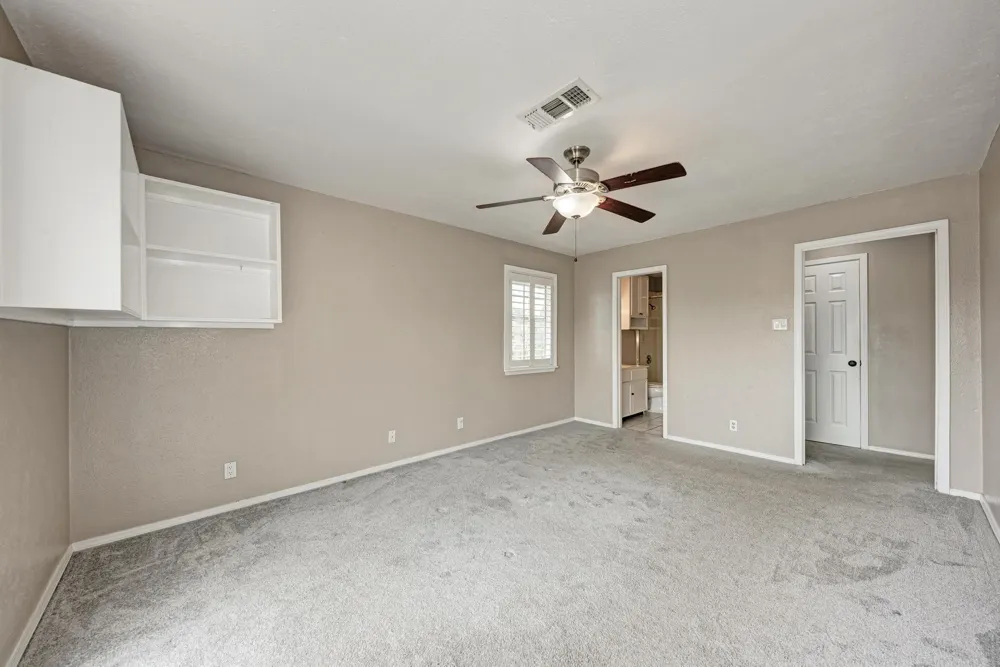 1202 Hi Stirrup #401 Horseshoe Bay, TX 78657