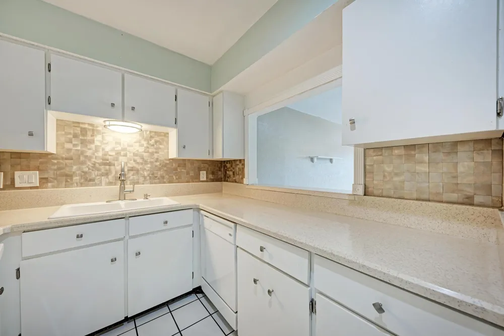 1202 Hi Stirrup #401 Horseshoe Bay, TX 78657