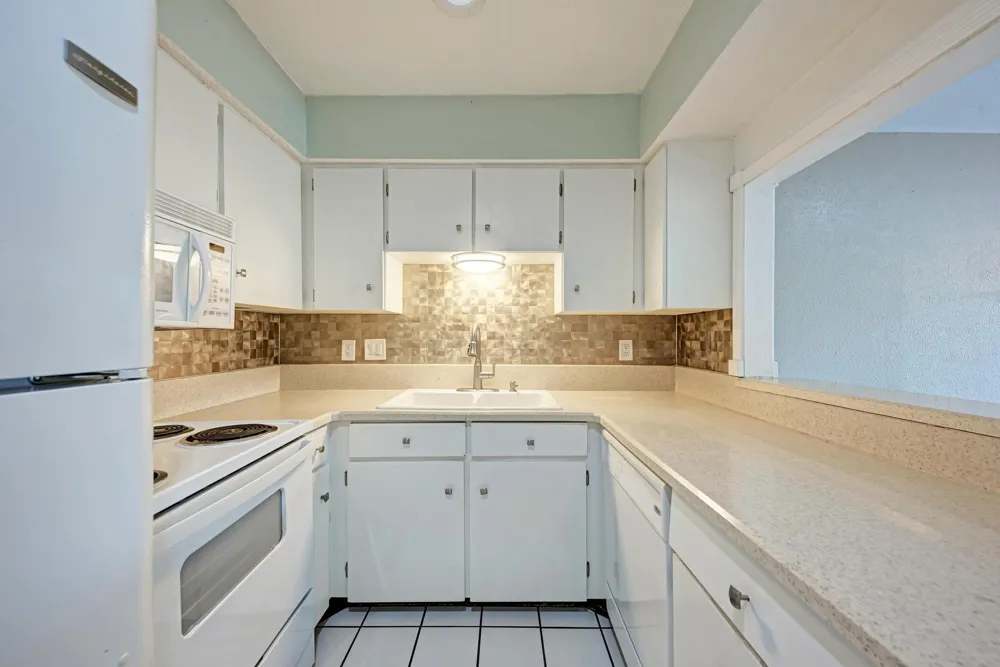 1202 Hi Stirrup #401 Horseshoe Bay, TX 78657
