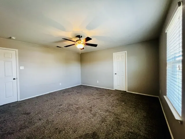 100 Magpie Goose Lane Leander, TX 78641