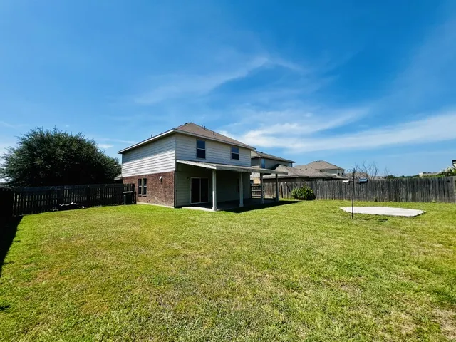 100 Magpie Goose Lane Leander, TX 78641