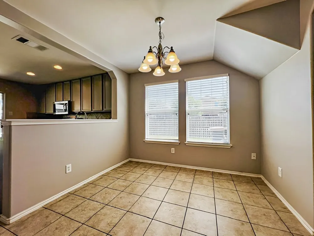 100 Magpie Goose Lane Leander, TX 78641