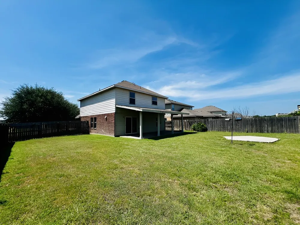 100 Magpie Goose Lane Leander, TX 78641