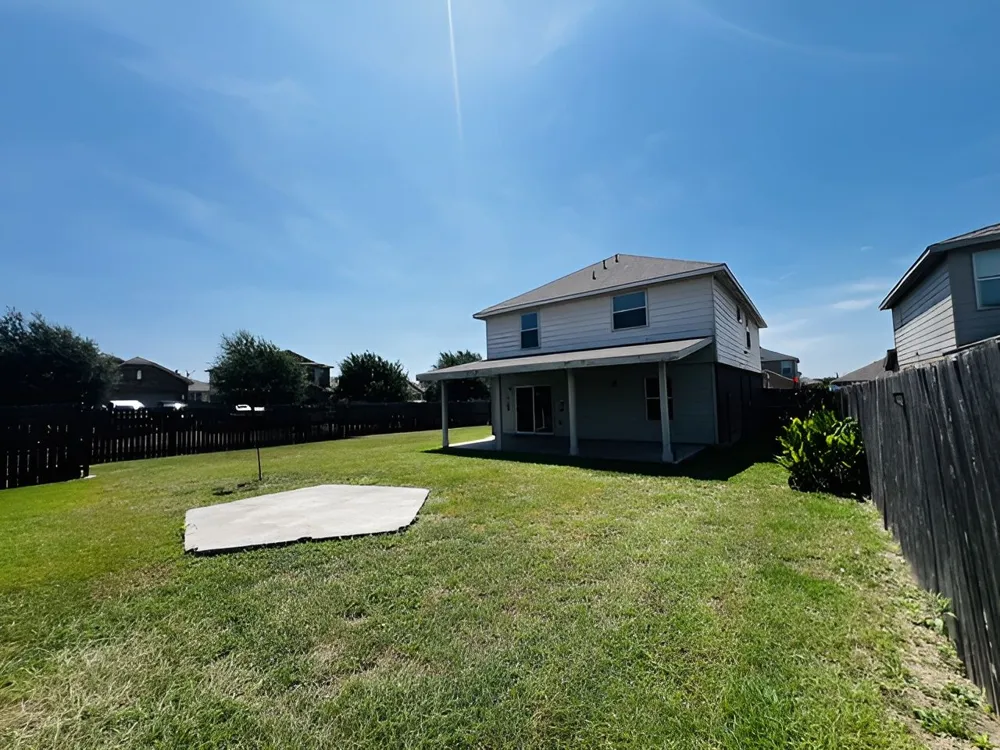 100 Magpie Goose Lane Leander, TX 78641
