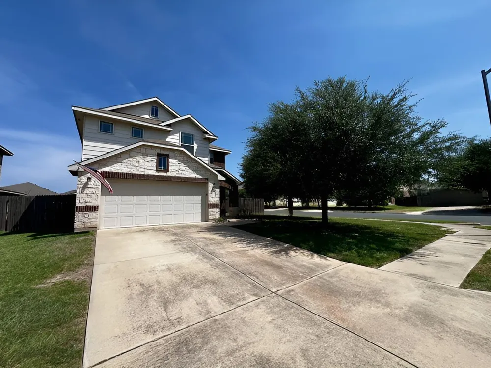 100 Magpie Goose Lane Leander, TX 78641