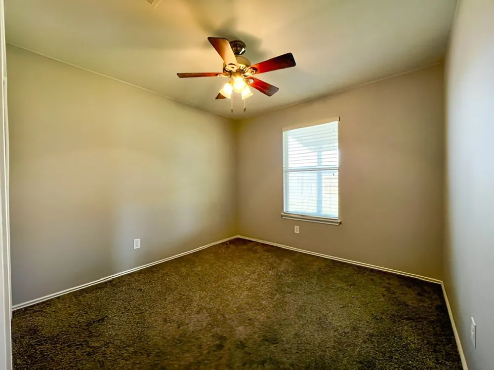 100 Magpie Goose Lane Leander, TX 78641