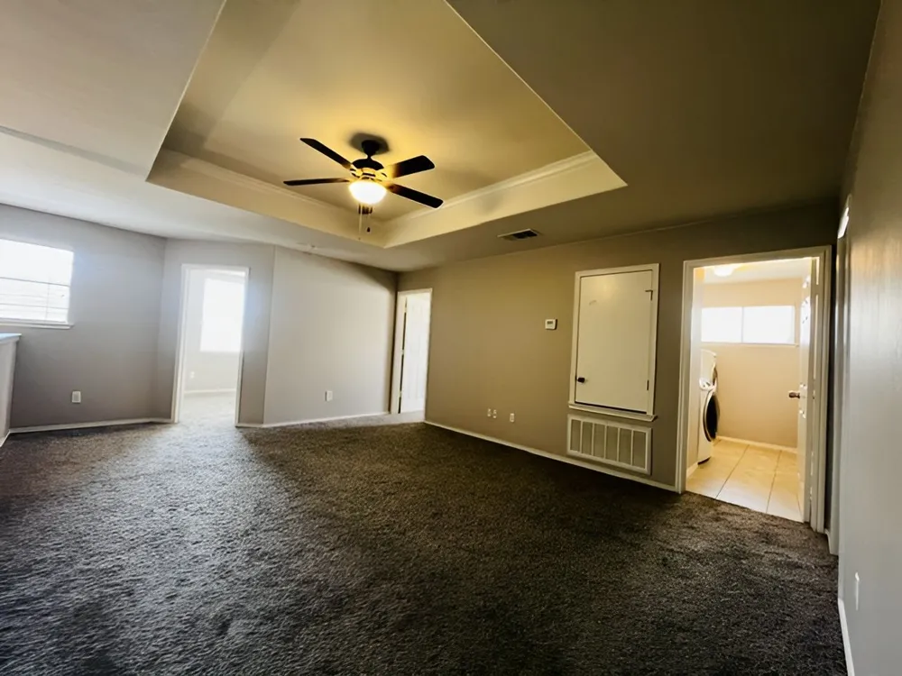 100 Magpie Goose Lane Leander, TX 78641