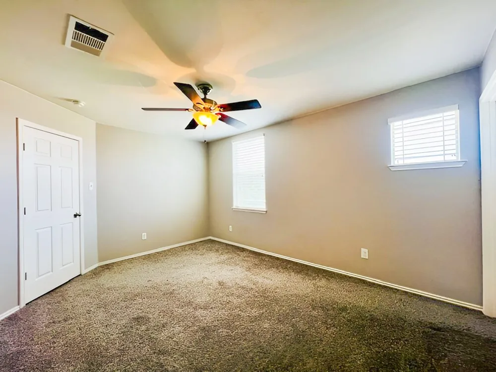 100 Magpie Goose Lane Leander, TX 78641