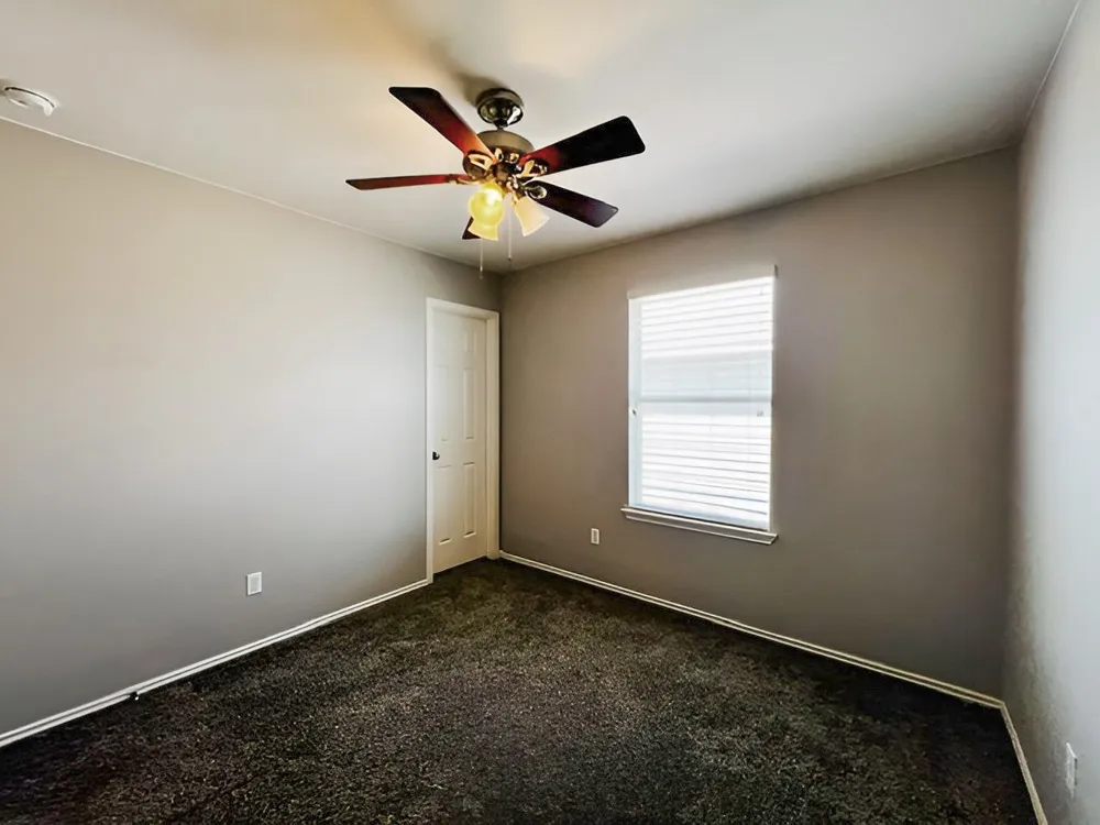 100 Magpie Goose Lane Leander, TX 78641