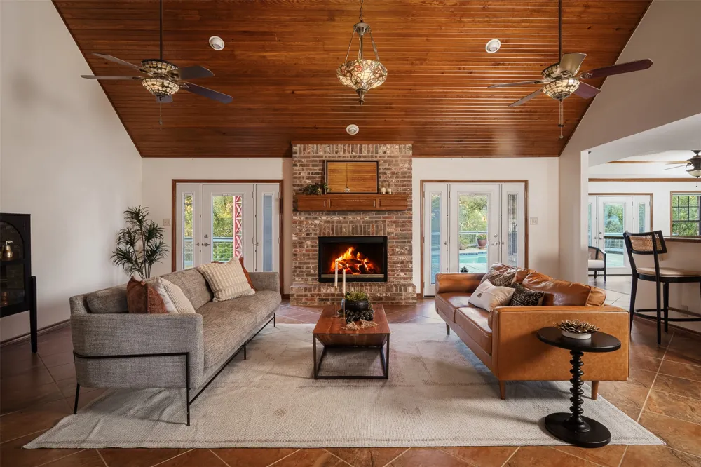 509 Roy Creek Lane Dripping Springs, TX 78620