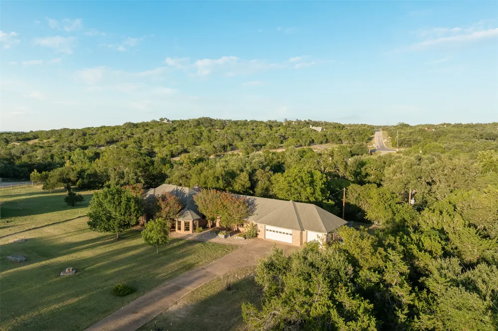 509 Roy Creek Lane Dripping Springs, TX 78620