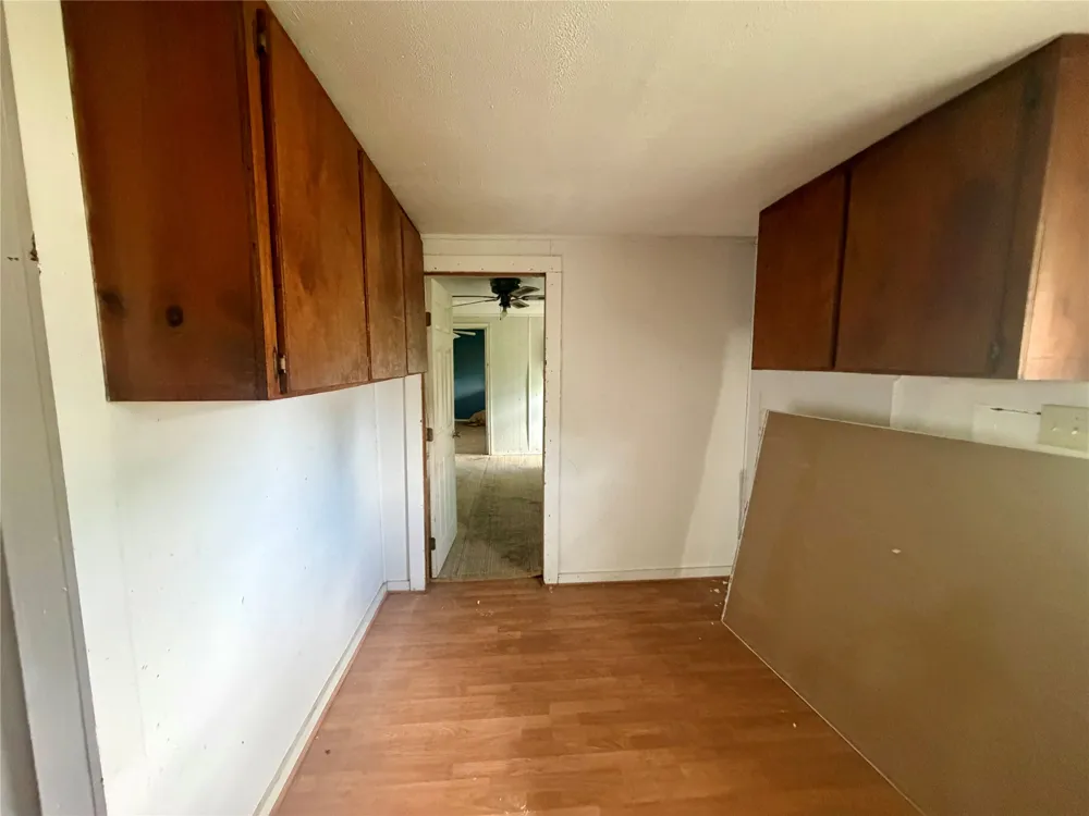 808 W Boundary Street Giddings, TX 78942