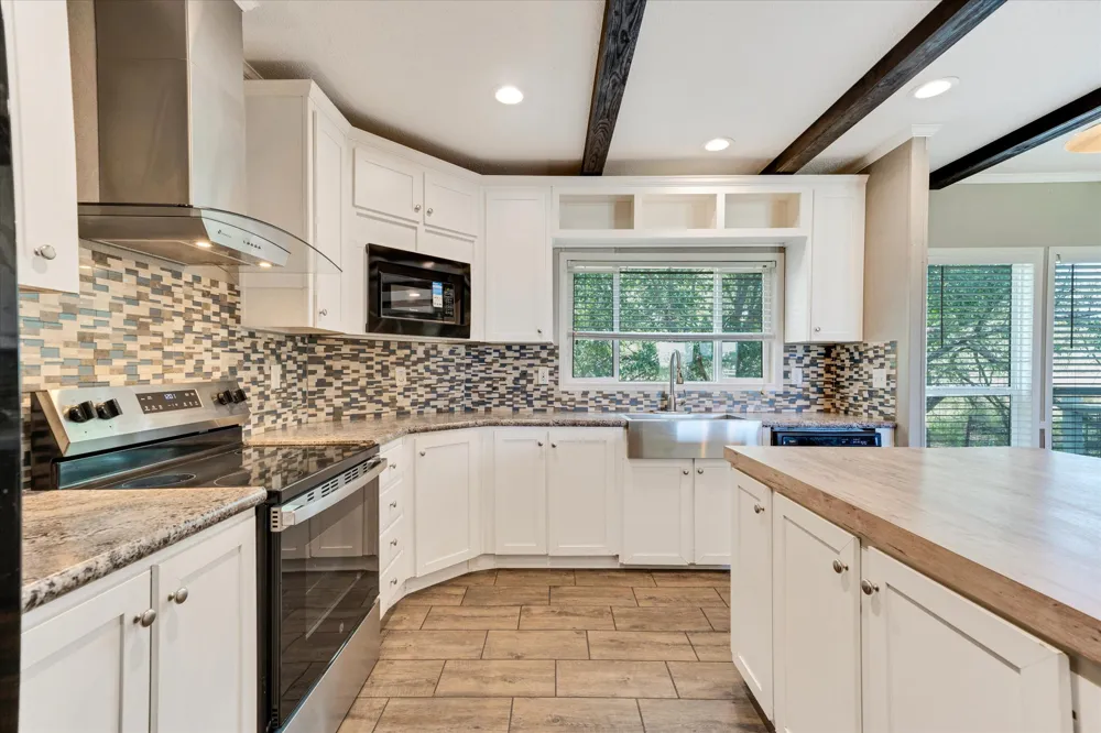1500 Wattsville Road Luling, TX 78648