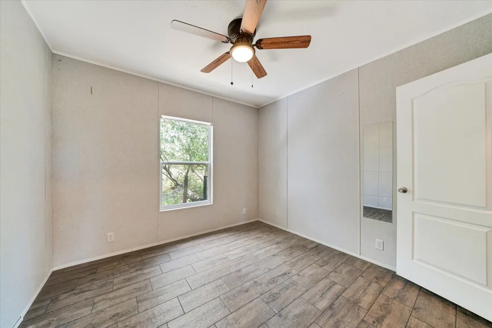 1500 Wattsville Road Luling, TX 78648
