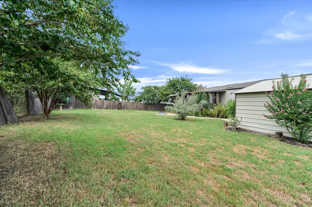 1500 Wattsville Road Luling, TX 78648