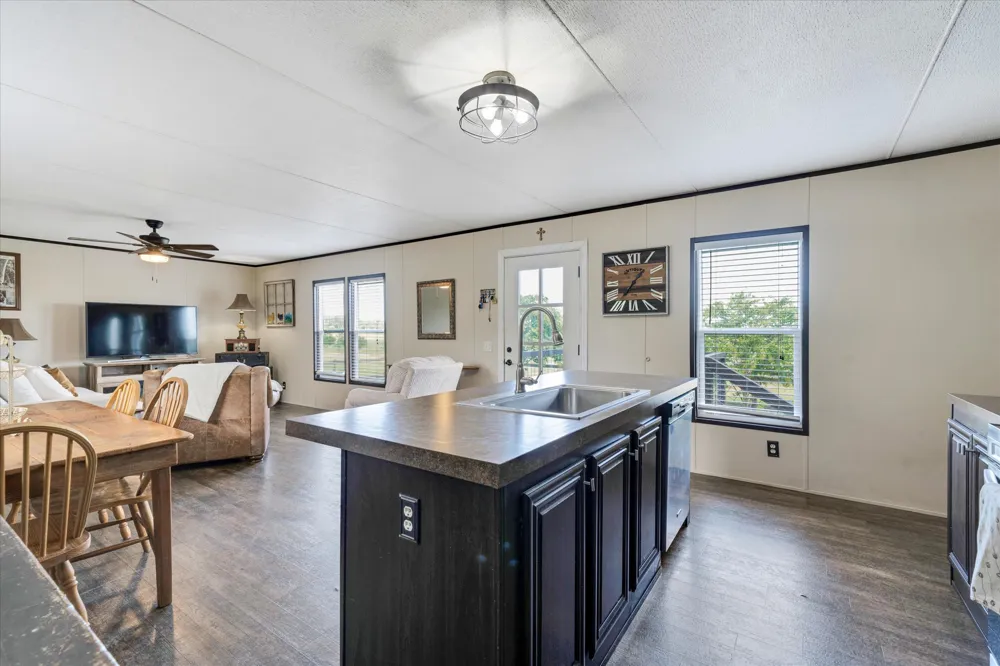 1500 Wattsville Road Luling, TX 78648