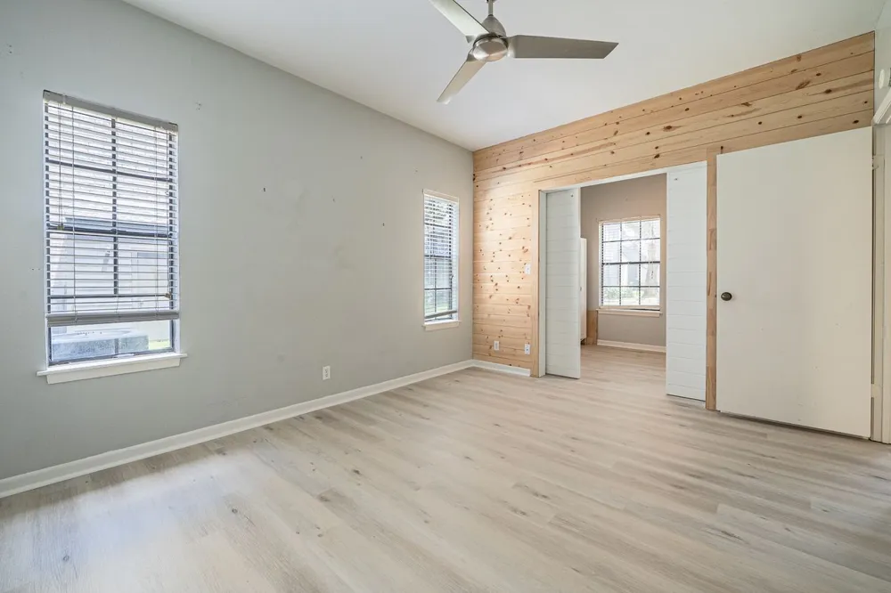210 Oak Bay Street #402 Rockport, TX 78382
