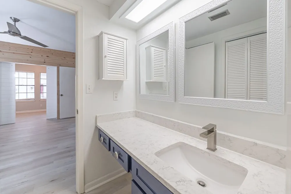 210 Oak Bay Street #402 Rockport, TX 78382