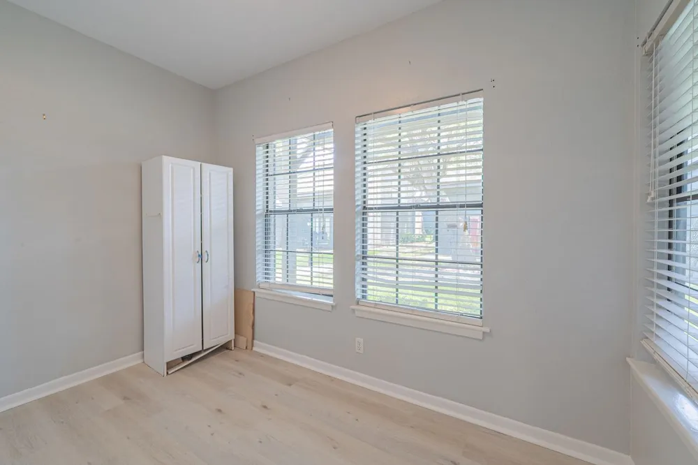 210 Oak Bay Street #402 Rockport, TX 78382