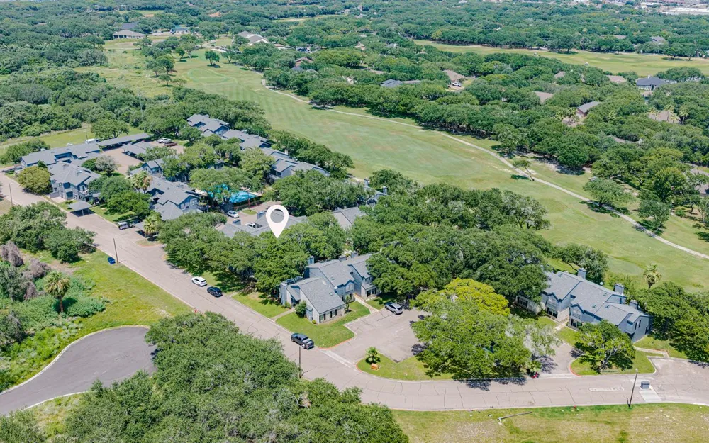 210 Oak Bay Street #402 Rockport, TX 78382