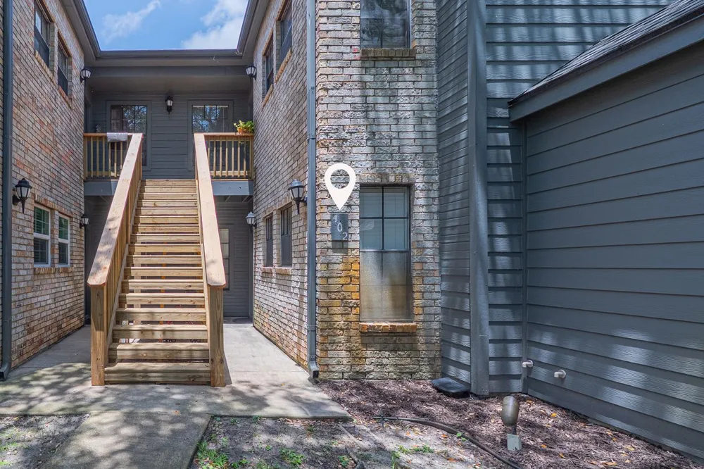 210 Oak Bay Street #402 Rockport, TX 78382