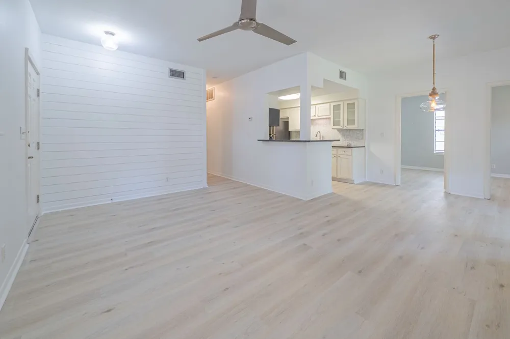 210 Oak Bay Street #402 Rockport, TX 78382