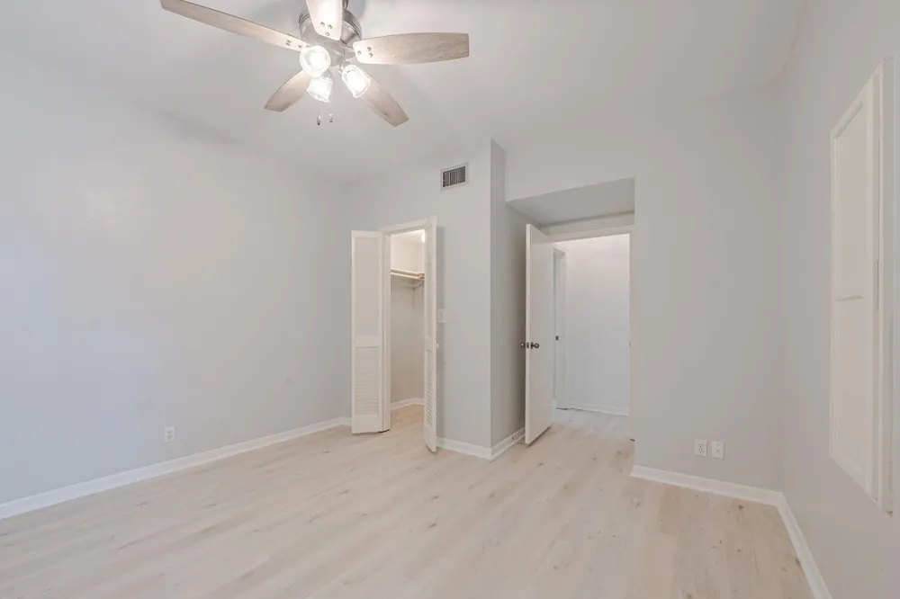 210 Oak Bay Street #402 Rockport, TX 78382