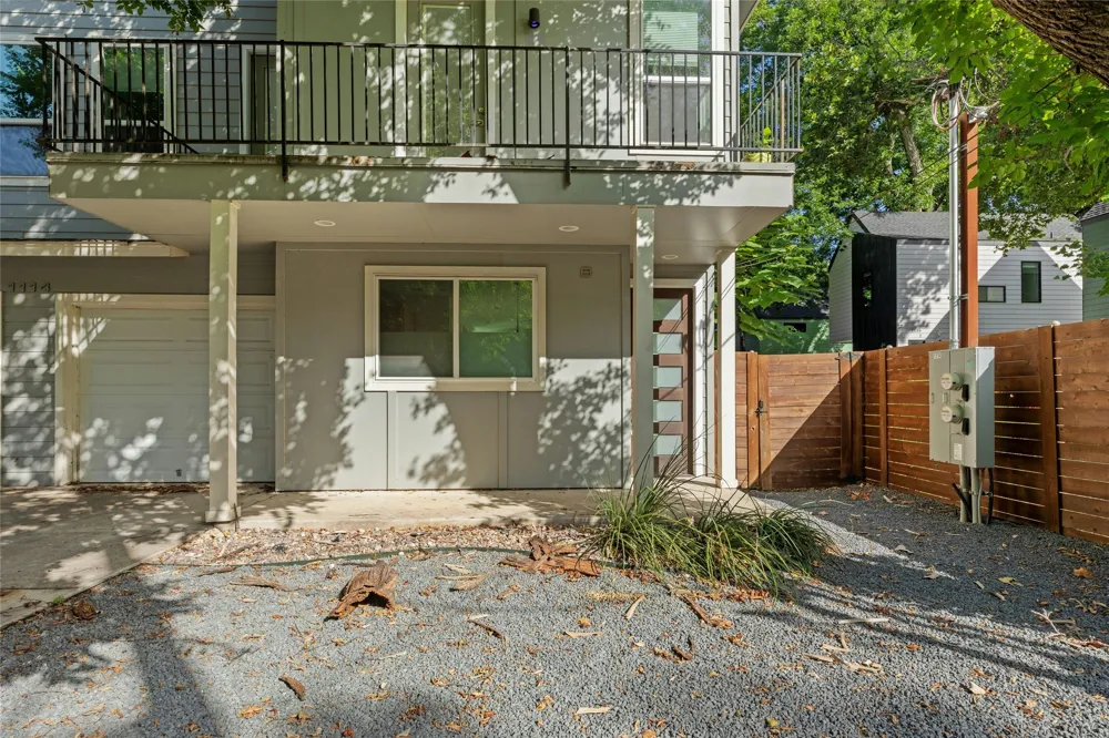 1114 Walton Lane #B Austin, TX 78721