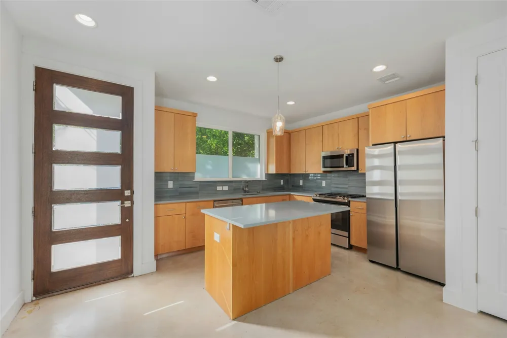 1114 Walton Lane #B Austin, TX 78721