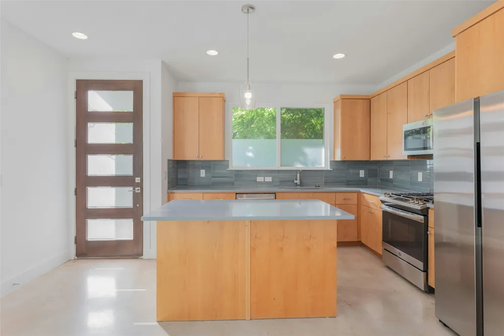 1114 Walton Lane #B Austin, TX 78721